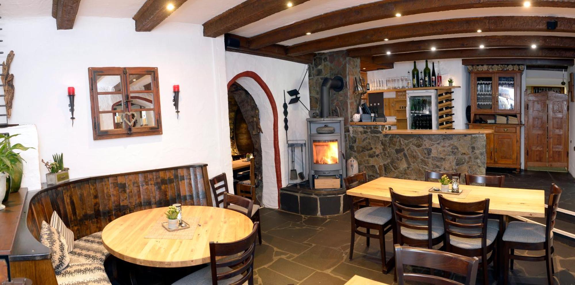 Wein- Und Gaestehaus M. Bai Mesenich Exteriör bild